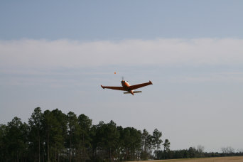 fly_in_fun012002.jpg